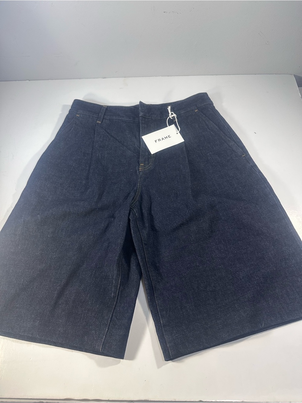 Frame The Tailored Short Rinse Denim High Rise Wide Leg Womens S 26 MSRP 398 NWT